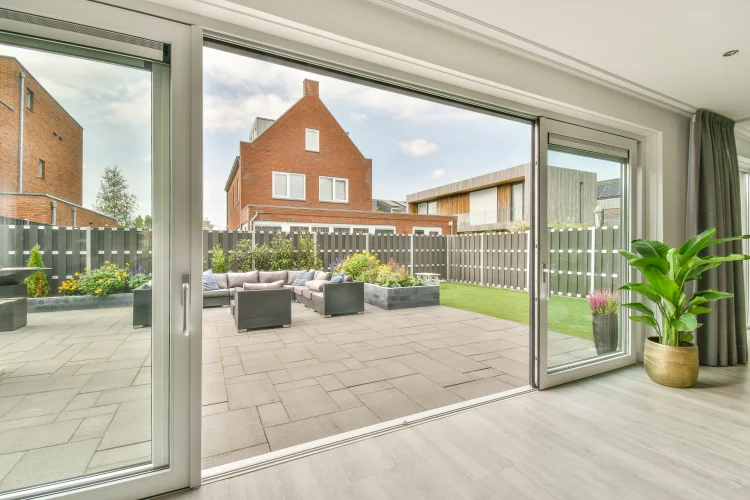 Sliding sash windows